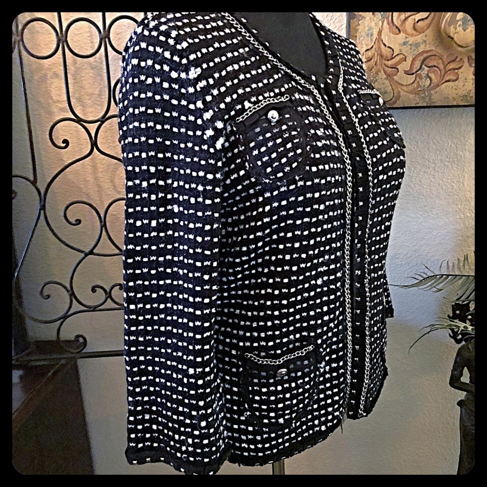 ✨White House Black Market Tweed Jacket✨